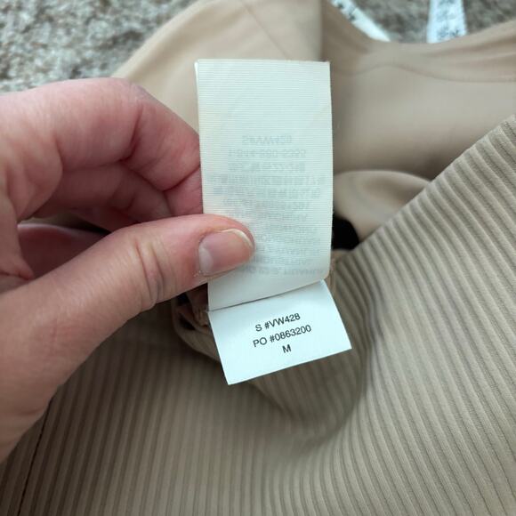 Vuori Women’s Ribbed Studio Legging Tan Sz M Athletic Yoga - Picture 4 of 11